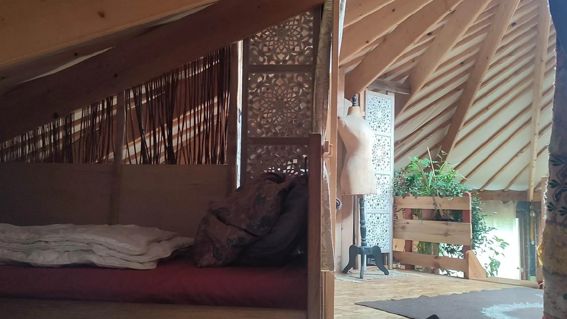 Luxury tent Grande Yourte Boulc